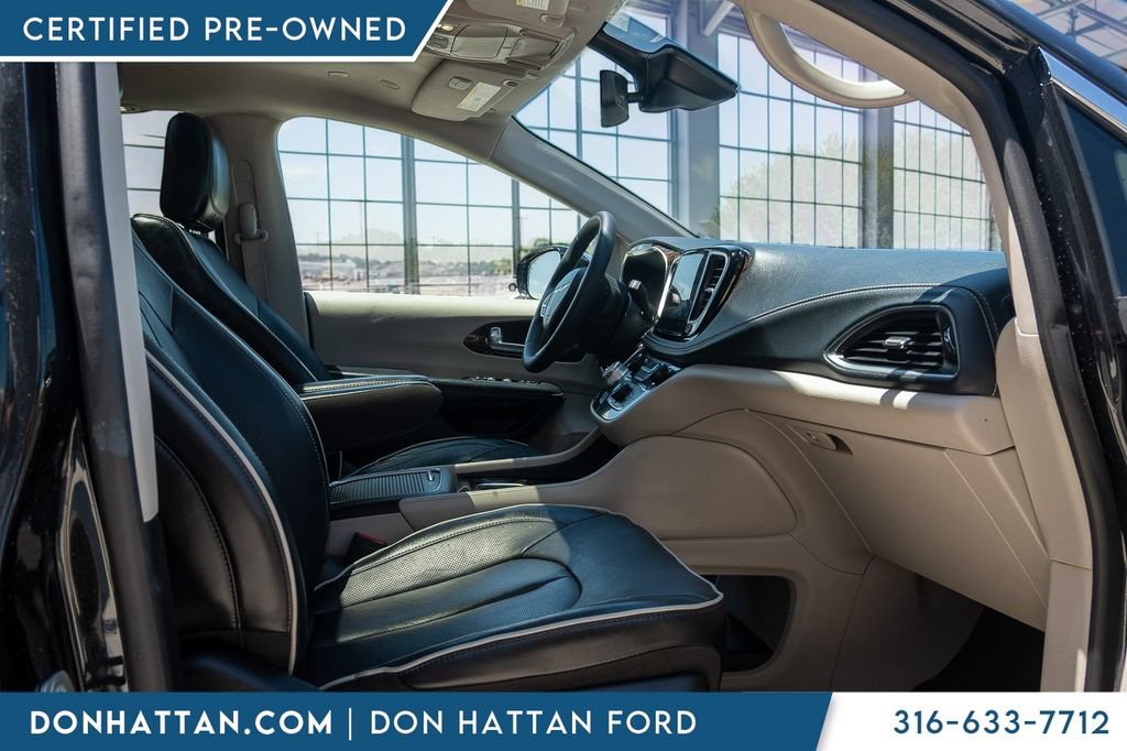 Used 2023 Chrysler Pacifica Limited FWD image 22