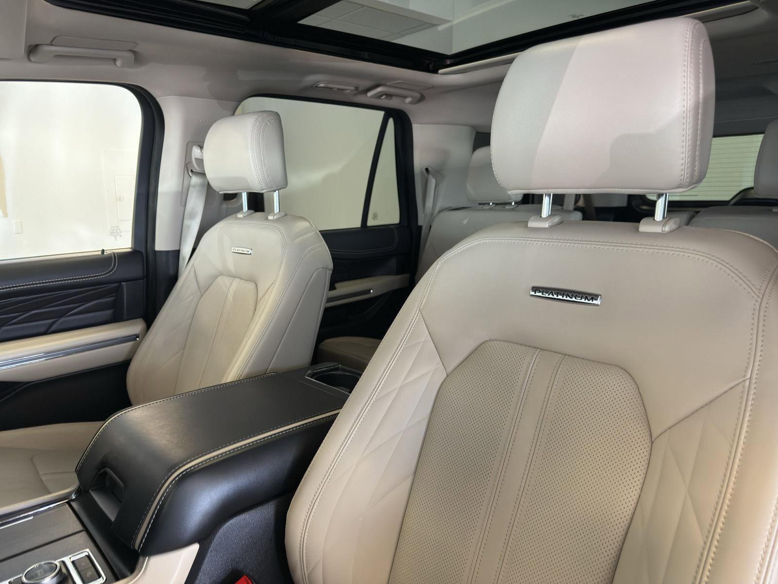 Certified 2024 Ford Expedition Max Platinum image 16