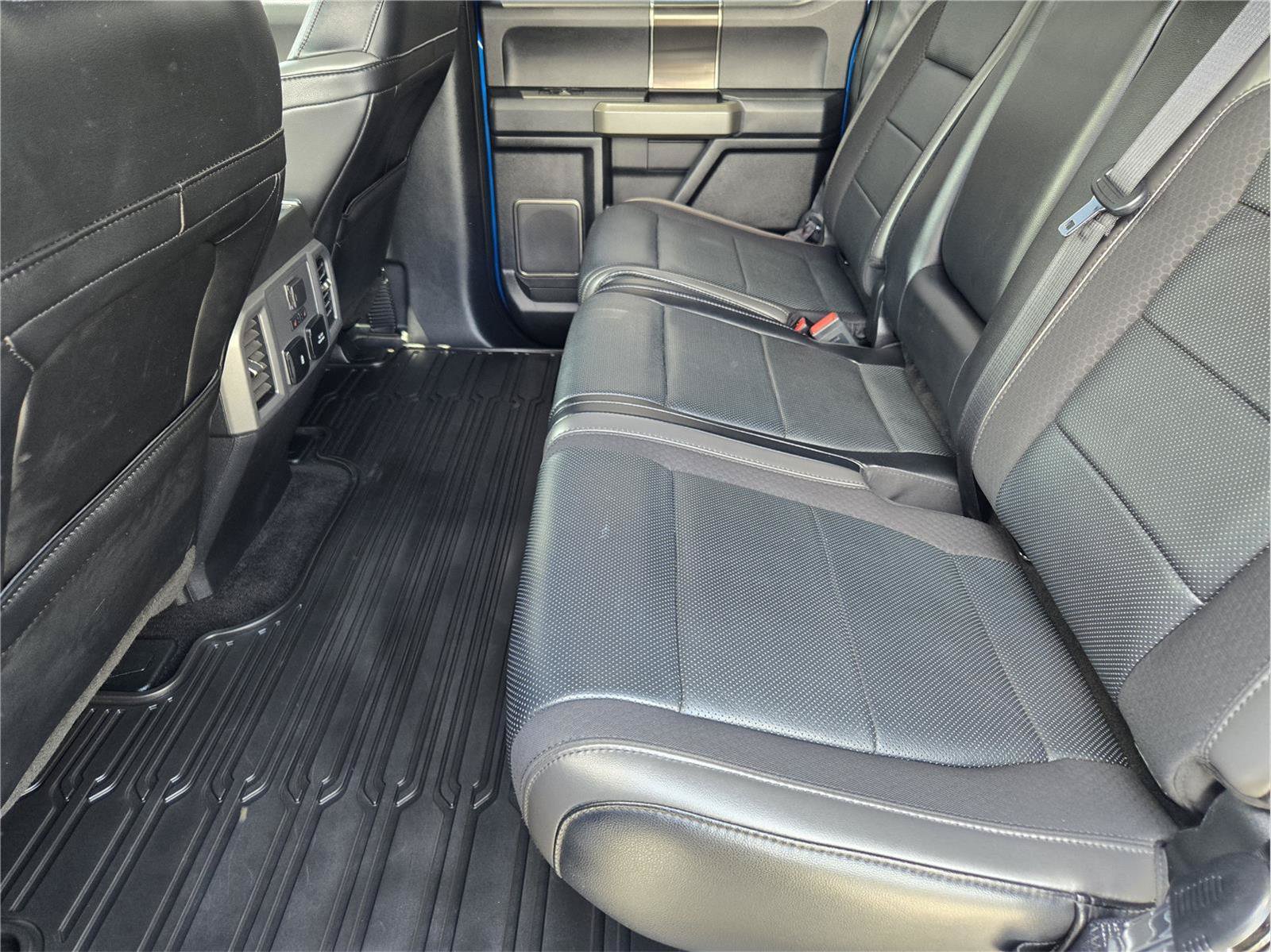 Certified 2019 Ford F150 Raptor w/ Equipment Group 802A Luxury AWD/4WD image 29