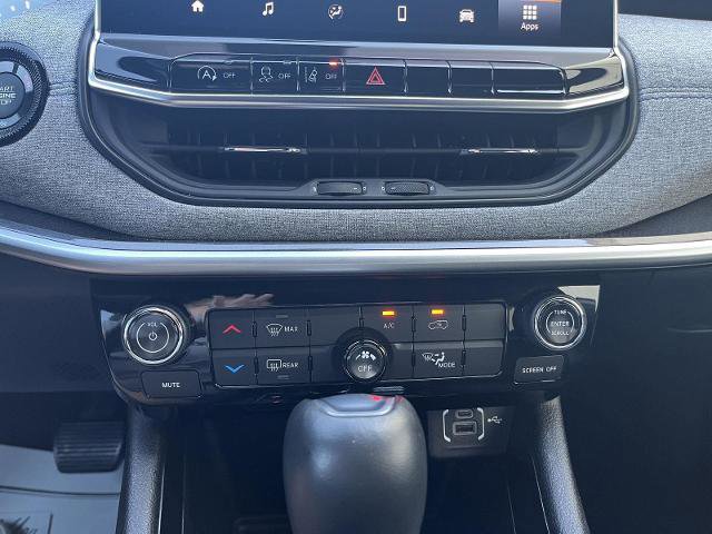 Used 2023 Jeep Compass Latitude AWD/4WD image 24