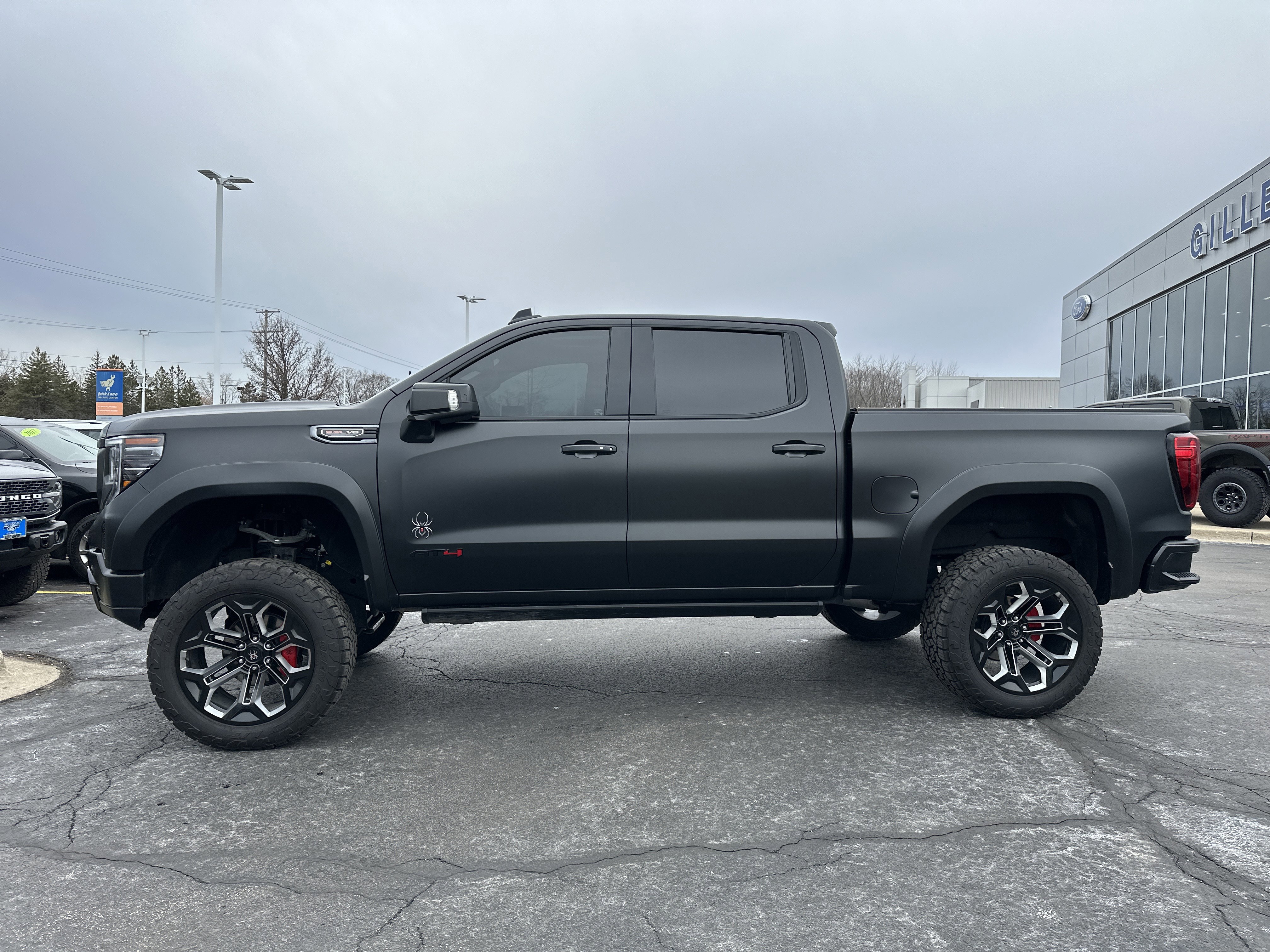 Used 2023 GMC Sierra 1500 AT4 w/ AT4 Premium Package image 6