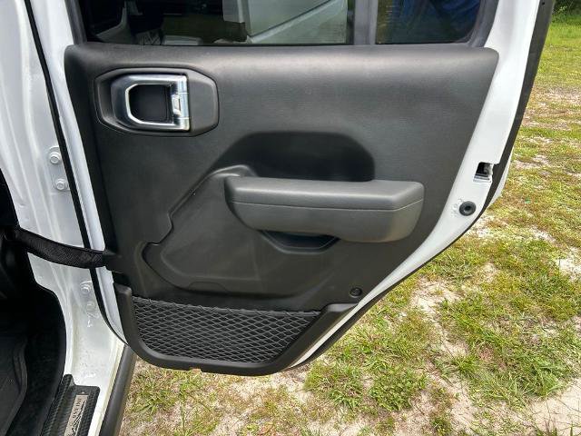 Used 2026 Jeep Wrangler Unlimited Rubicon w/ Safety Group AWD/4WD image 38