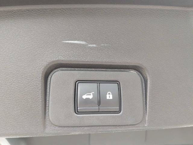 Used 2026 Nissan Rogue SL FWD image 14