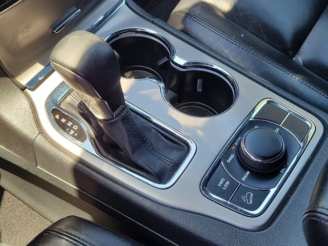 Used 2019 Jeep Grand Cherokee Limited AWD/4WD image 12