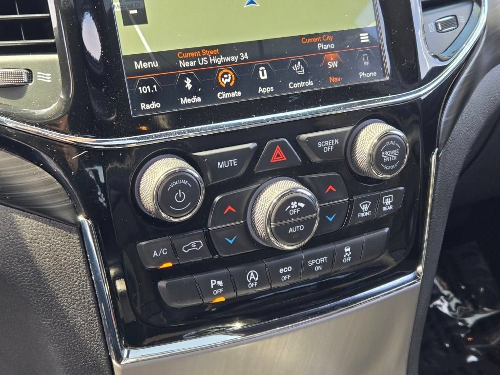 Used 2019 Jeep Grand Cherokee Altitude AWD/4WD image 32