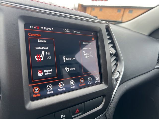 Used 2020 Jeep Cherokee Trailhawk w/ Cold Weather Group image 15