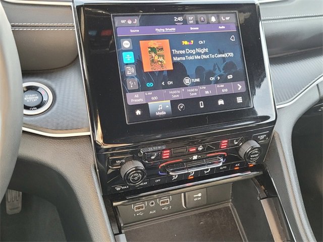 Used 2023 Jeep Grand Cherokee L Laredo image 18