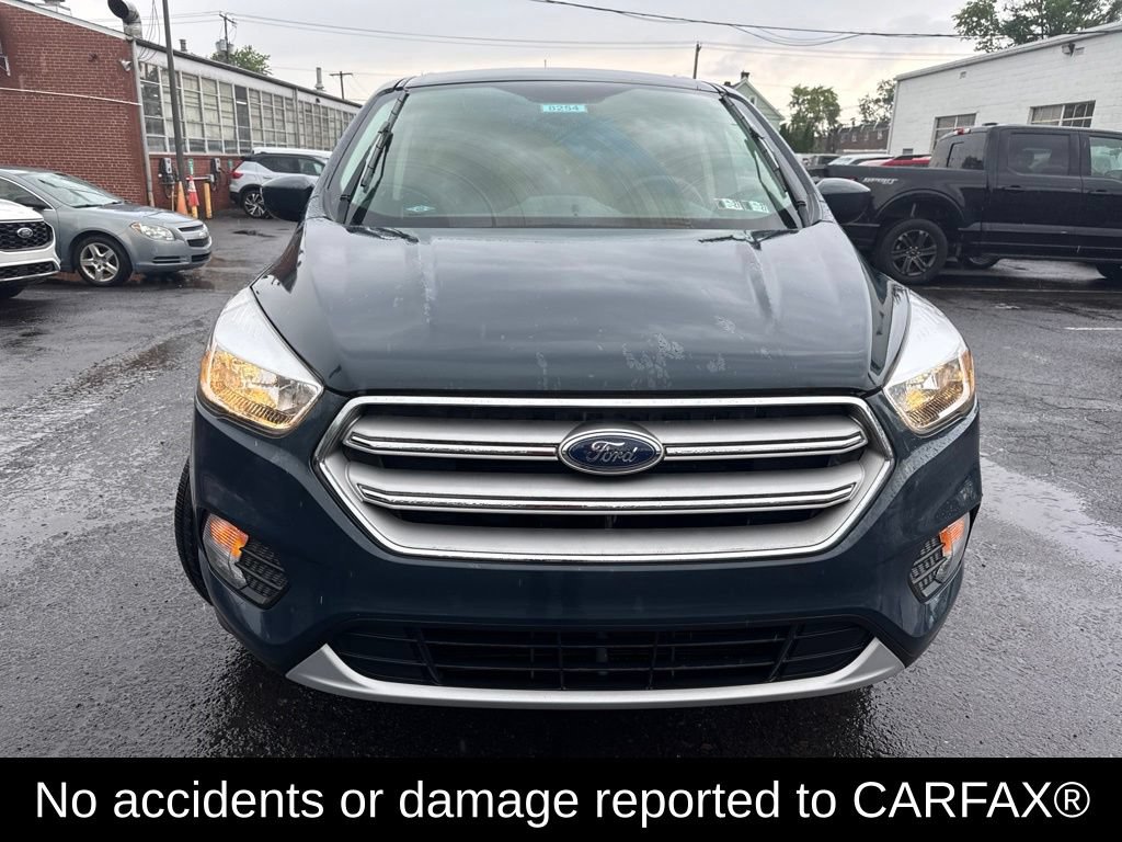 Certified 2019 Ford Escape SE FWD image 2