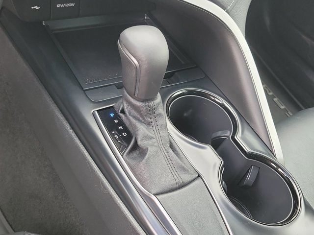 Used 2020 Toyota Camry SE FWD image 32