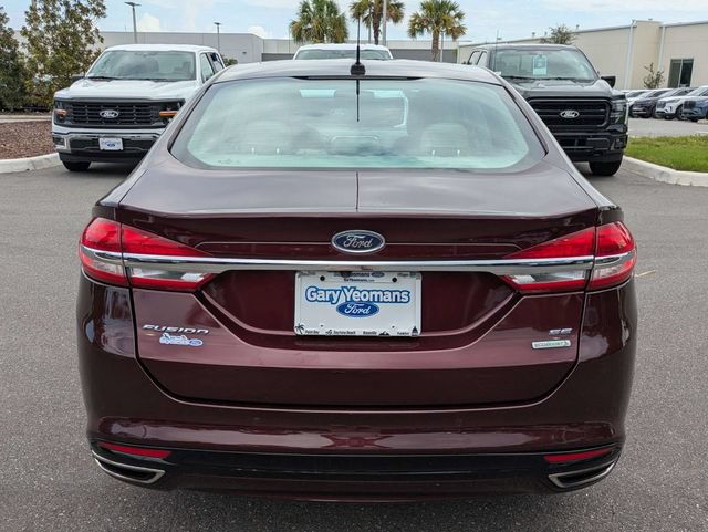 Certified 2017 Ford Fusion SE w/ Fusion SE Technology Package FWD image 5
