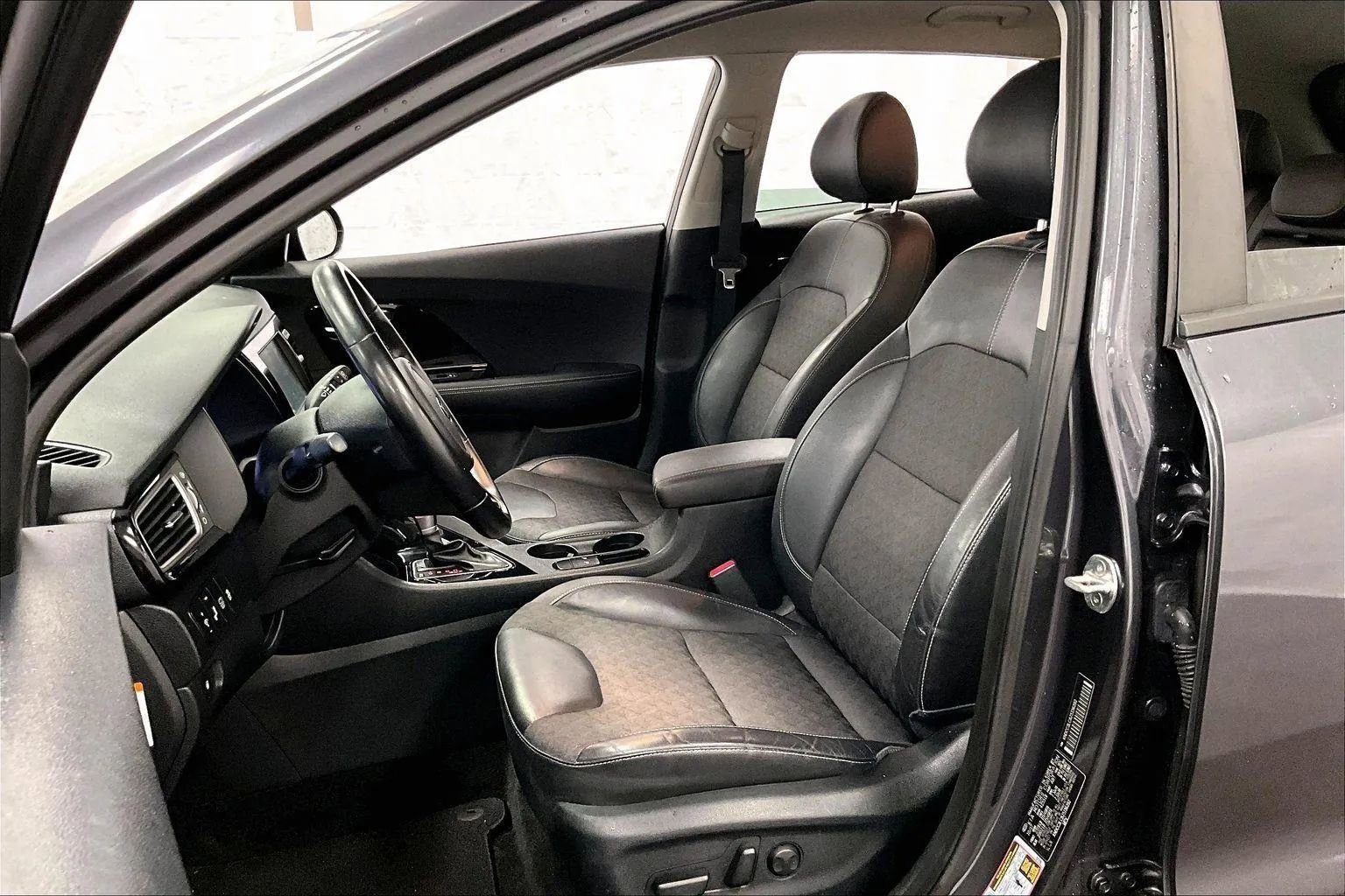 Used 2018 Kia Niro EX w/ Option Group 020 image 24