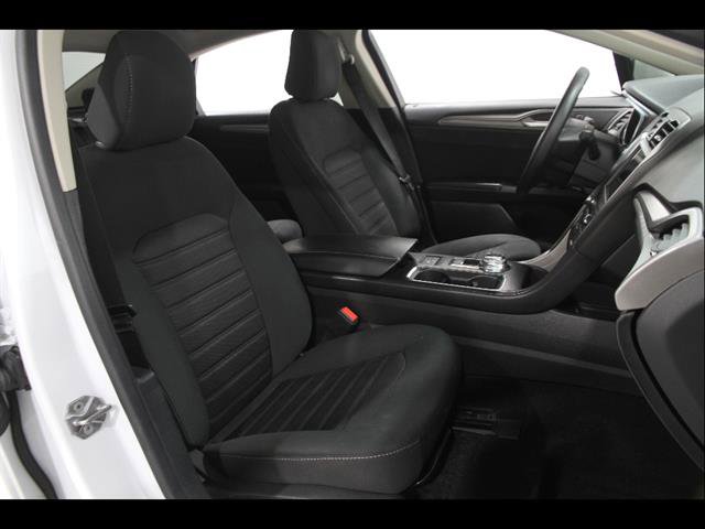 Certified 2020 Ford Fusion SE FWD image 18