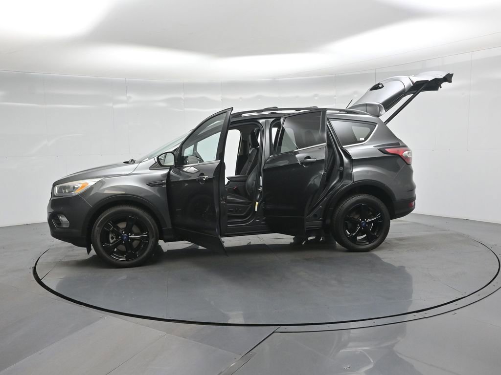 Certified 2018 Ford Escape SEL image 36