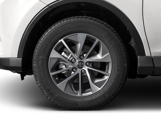 Used 2018 Toyota RAV4 XLE image 12