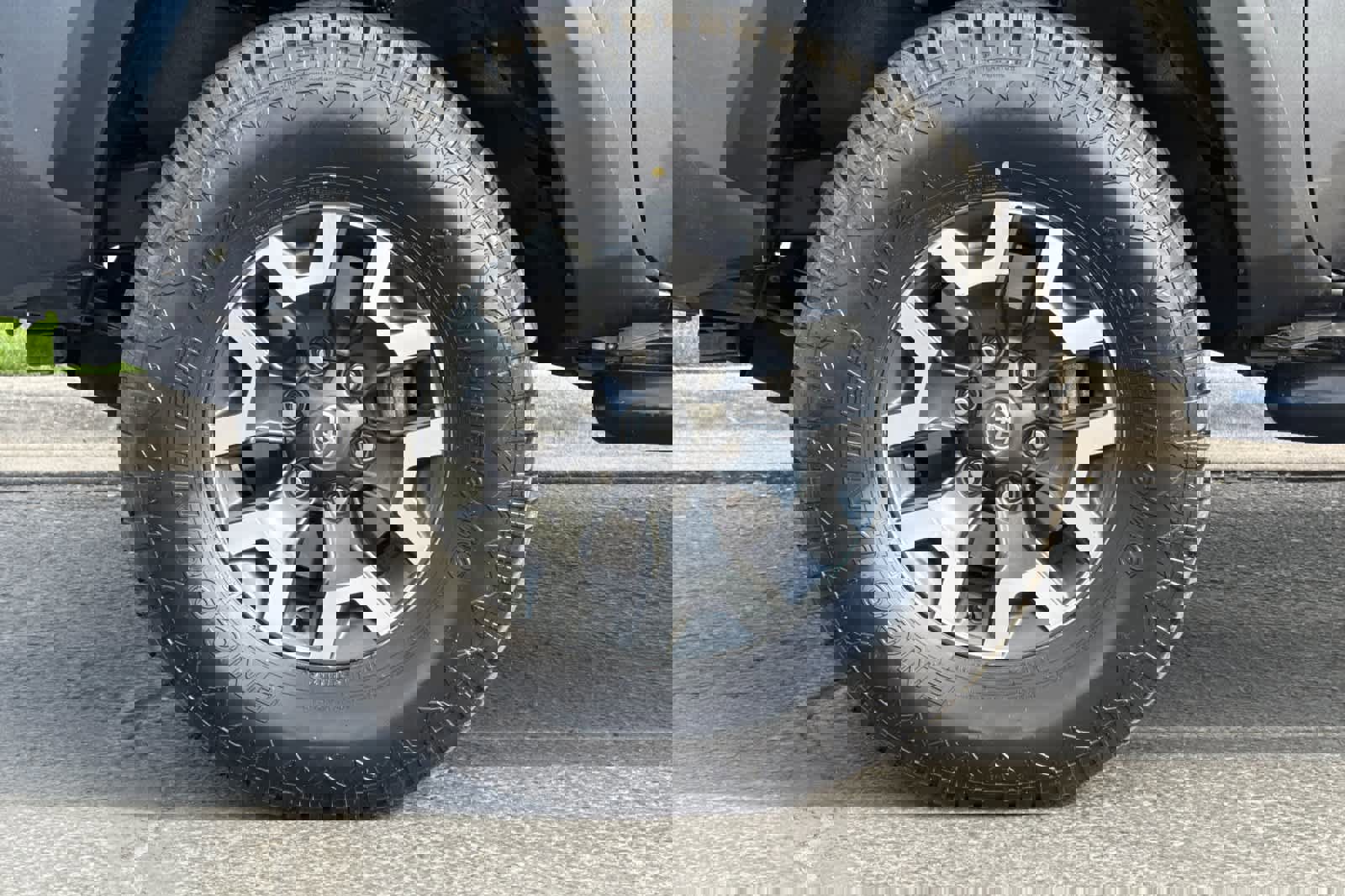 Used 2023 Toyota Tacoma TRD Off-Road AWD/4WD image 25