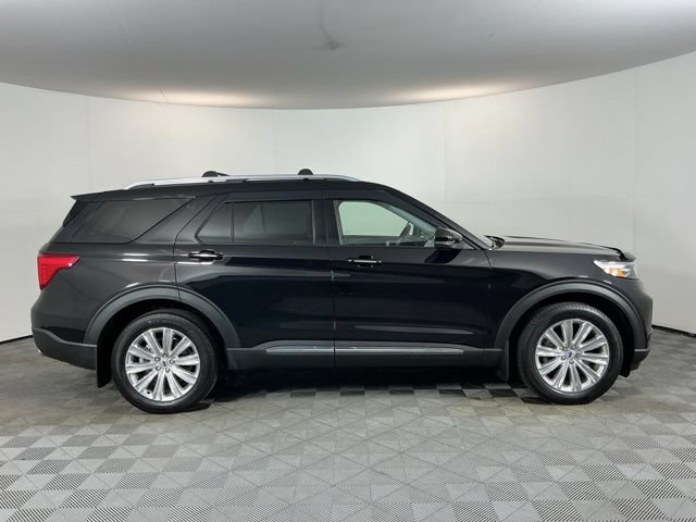 Certified 2022 Ford Explorer Limited AWD/4WD image 4