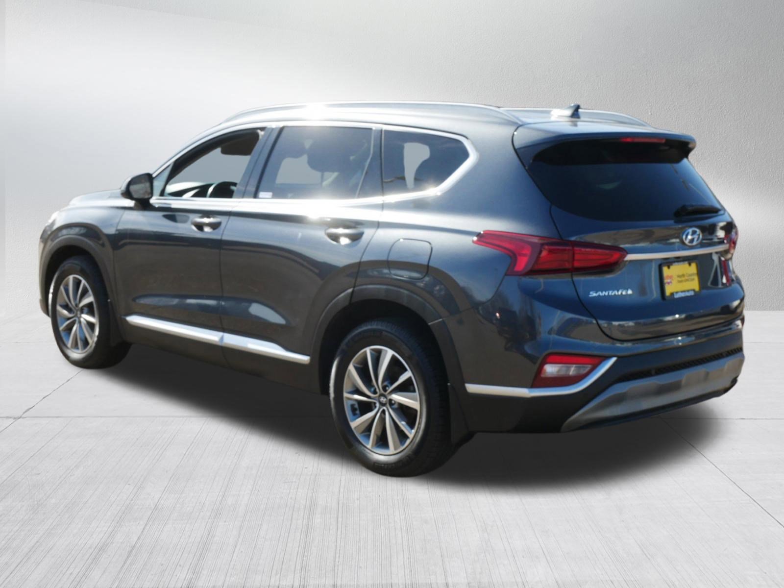 Used 2020 Hyundai Santa Fe SEL w/ Convenience Package image 3