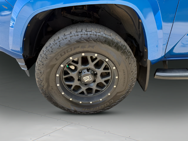 Used 2018 Toyota Tacoma TRD Sport w/ Technology Package AWD/4WD image 20