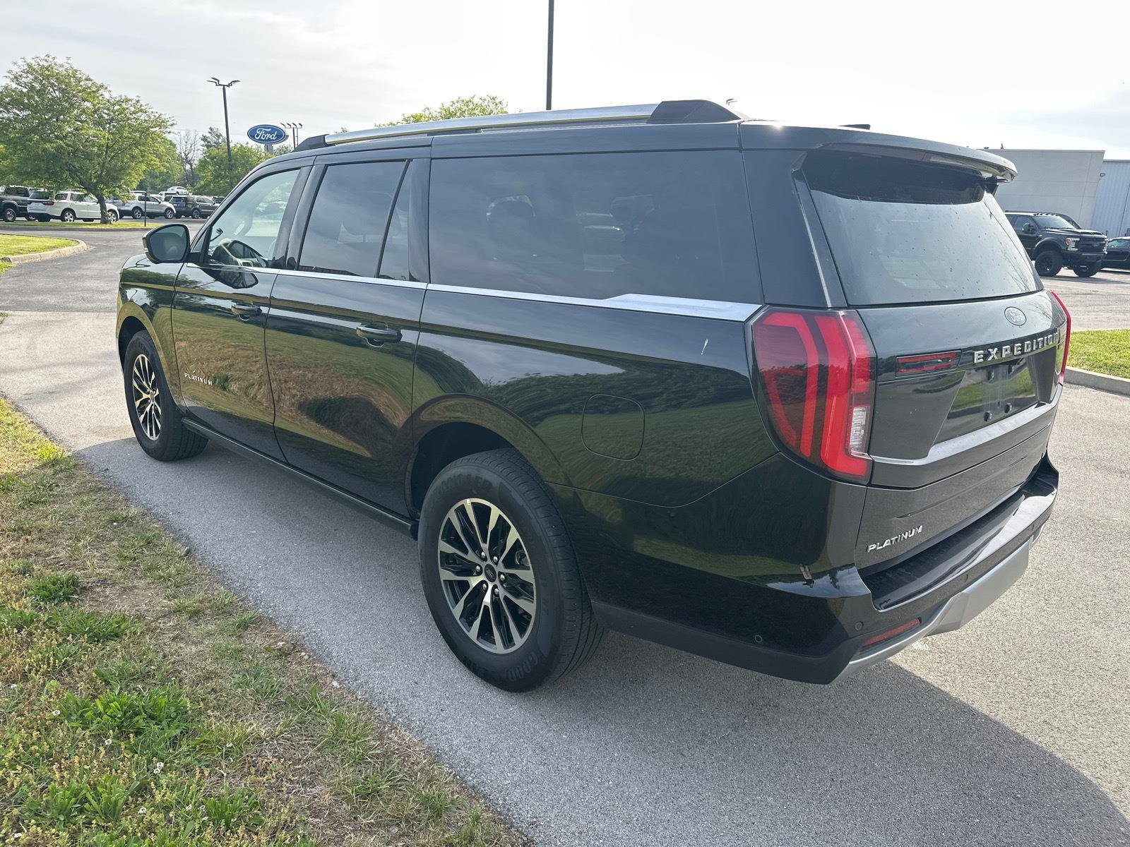 Certified 2025 Ford Expedition Max Platinum AWD/4WD image 15