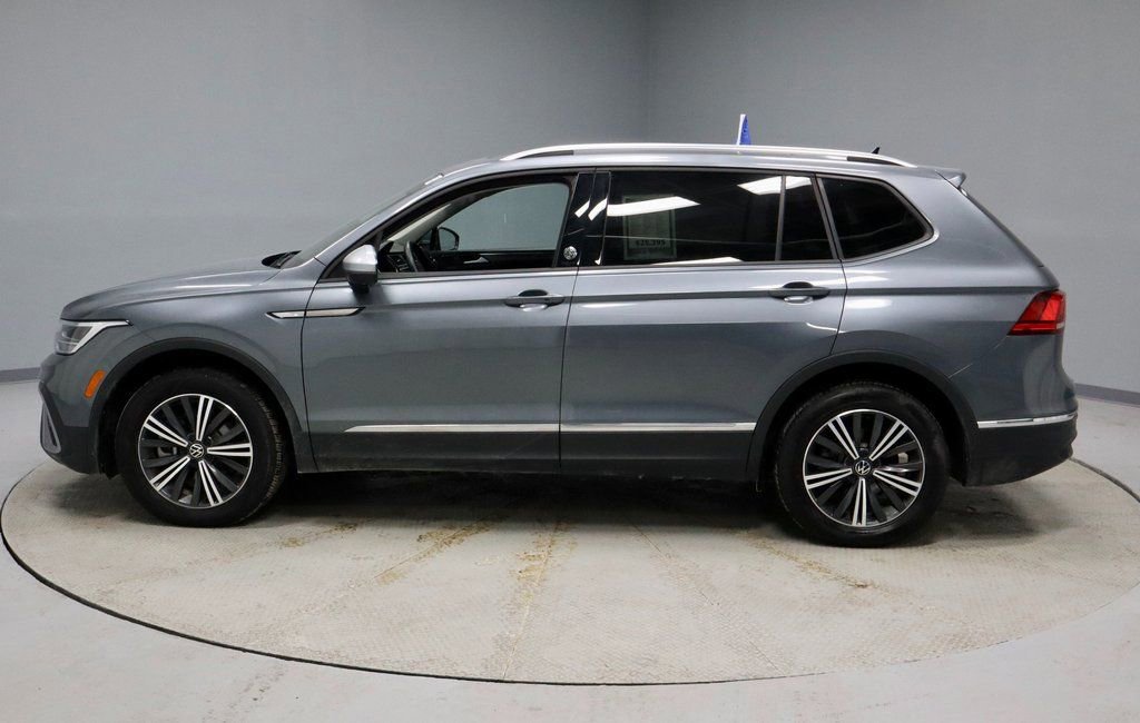 Used 2024 Volkswagen Tiguan Wolfsburg Edition image 2
