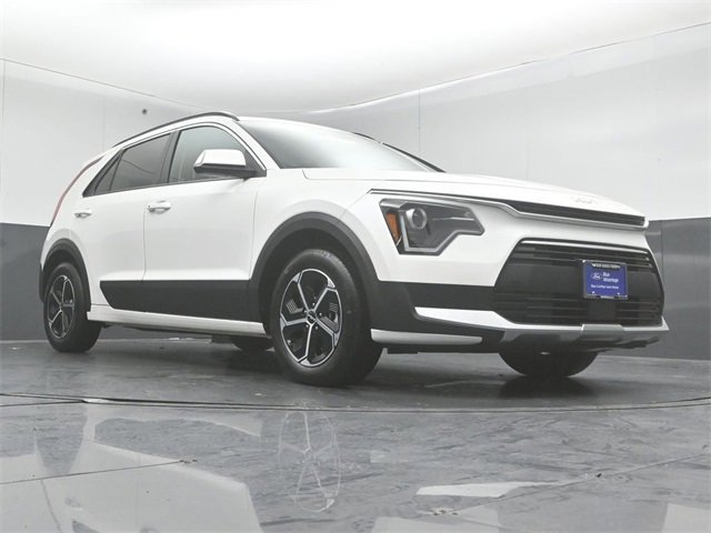 Used 2024 Kia Niro EX image 22