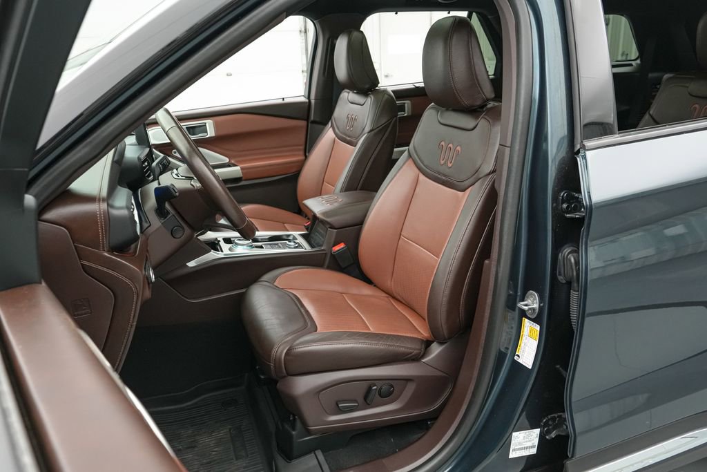 Certified 2023 Ford Explorer King Ranch w/ Technology Package AWD/4WD image 13