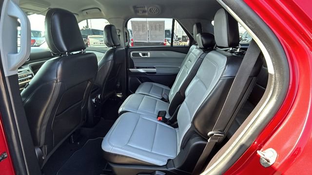 Certified 2021 Ford Explorer XLT w/ Equipment Group 202A RWD image 16