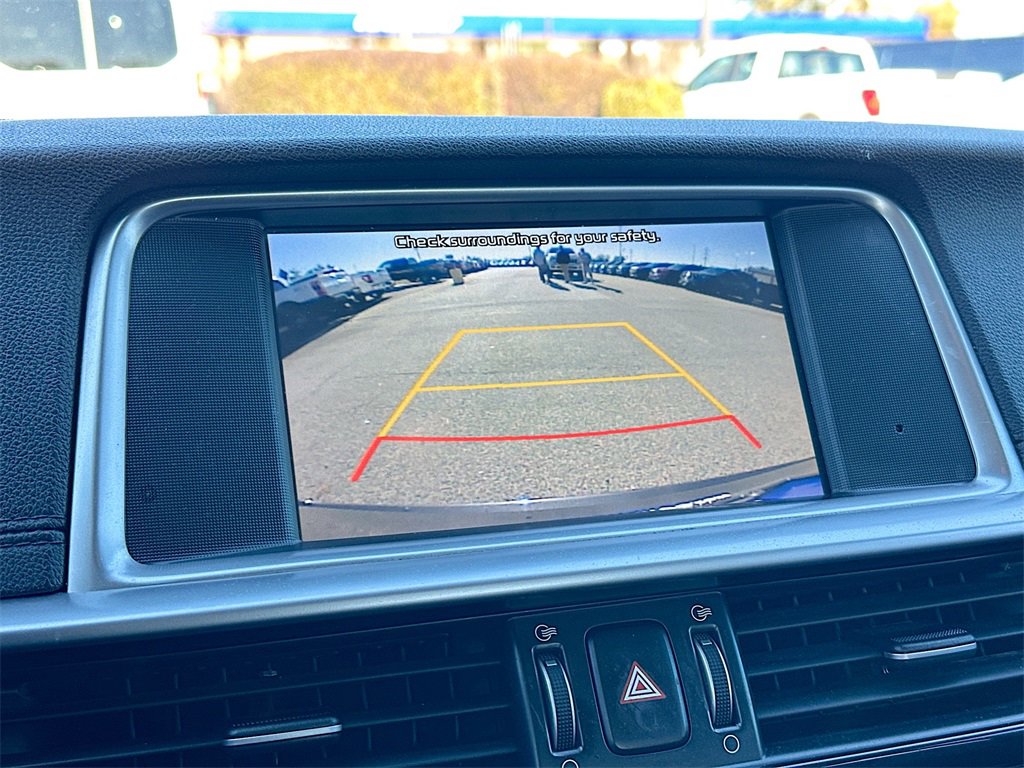 Used 2019 Kia Optima EX image 23