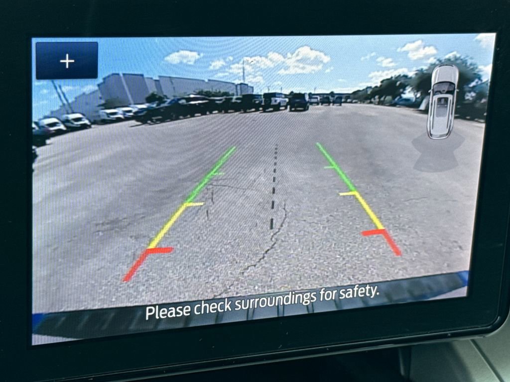 Certified 2022 Ford Explorer XLT w/ Equipment Group 202A AWD/4WD image 20