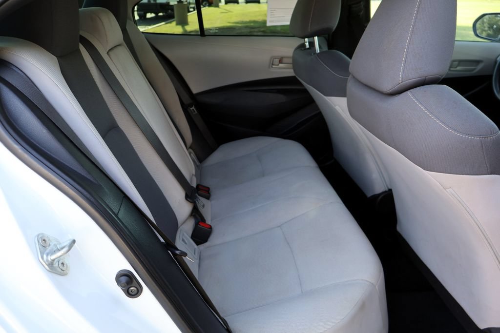 Used 2022 Toyota Corolla LE FWD image 21