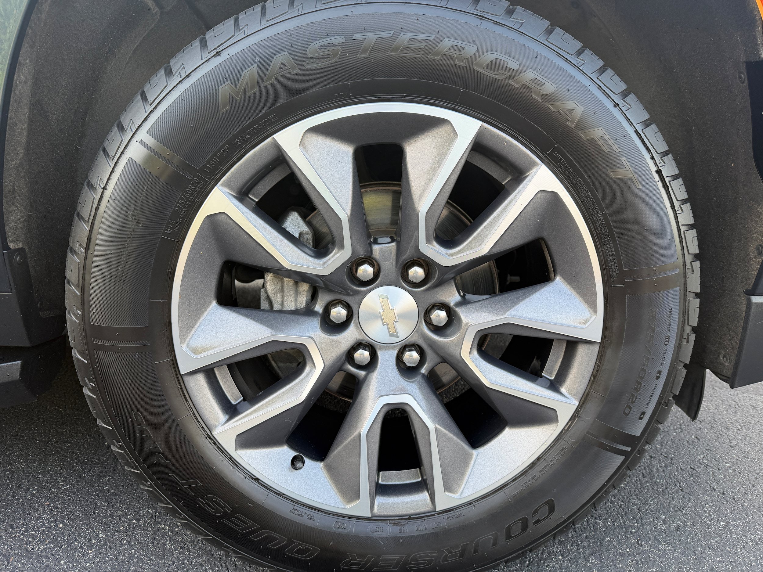 Used 2022 Chevrolet Tahoe LT w/ Luxury Package AWD/4WD image 11