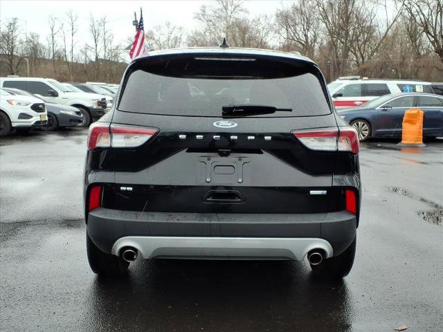 Certified 2020 Ford Escape SE image 4