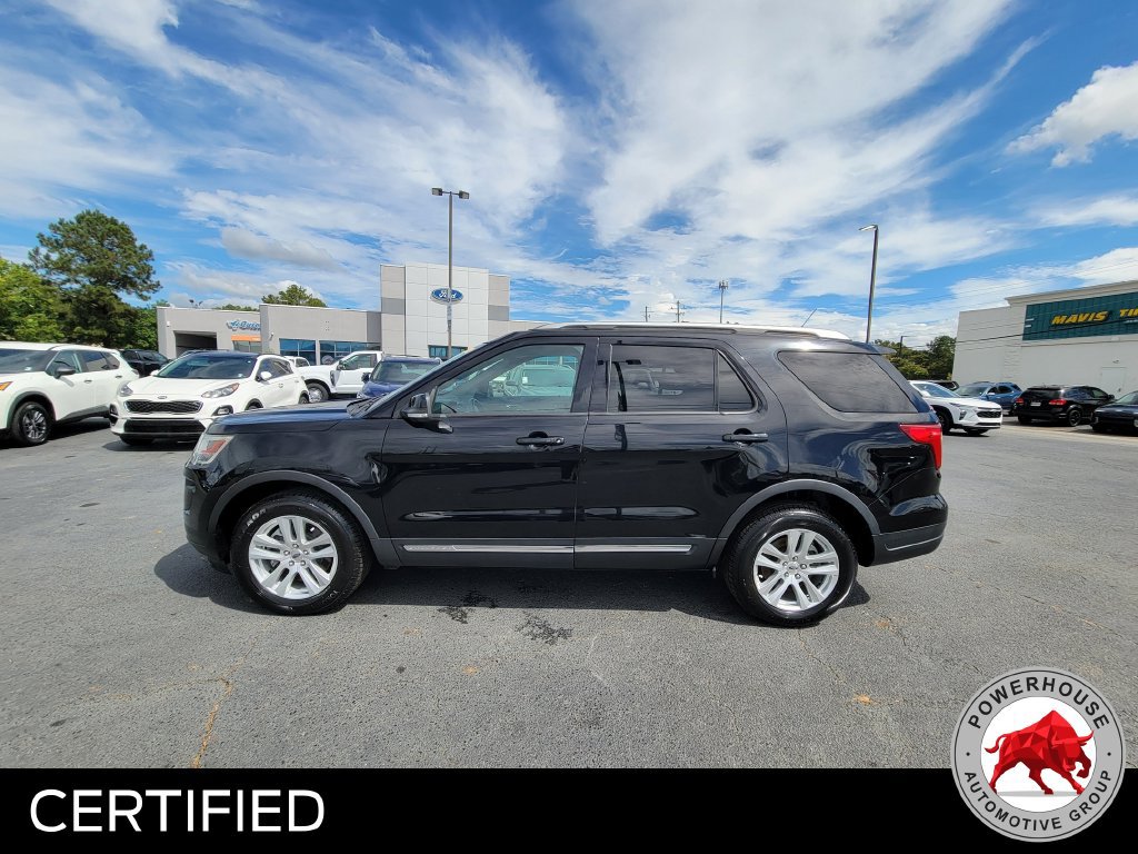 Certified 2018 Ford Explorer XLT w/ Equipment Group 202A AWD/4WD image 3