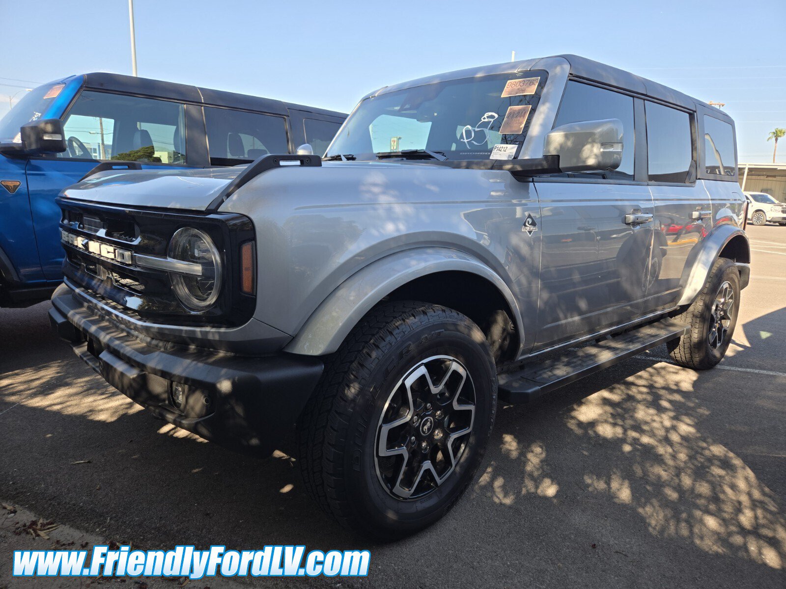 Certified 2024 Ford Bronco Outer Banks AWD/4WD image 2