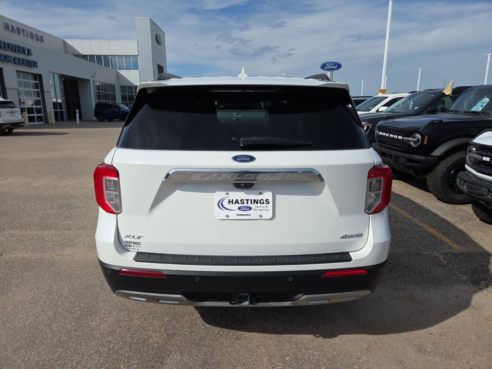 Certified 2023 Ford Explorer XLT w/ Equipment Group 202A AWD/4WD image 11