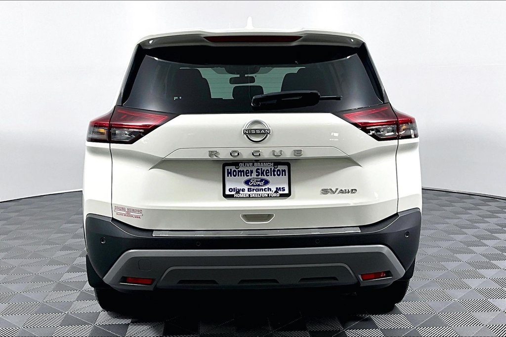 Used 2023 Nissan Rogue SV AWD/4WD image 4