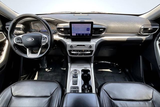 Certified 2021 Ford Explorer XLT w/ Equipment Group 202A image 16