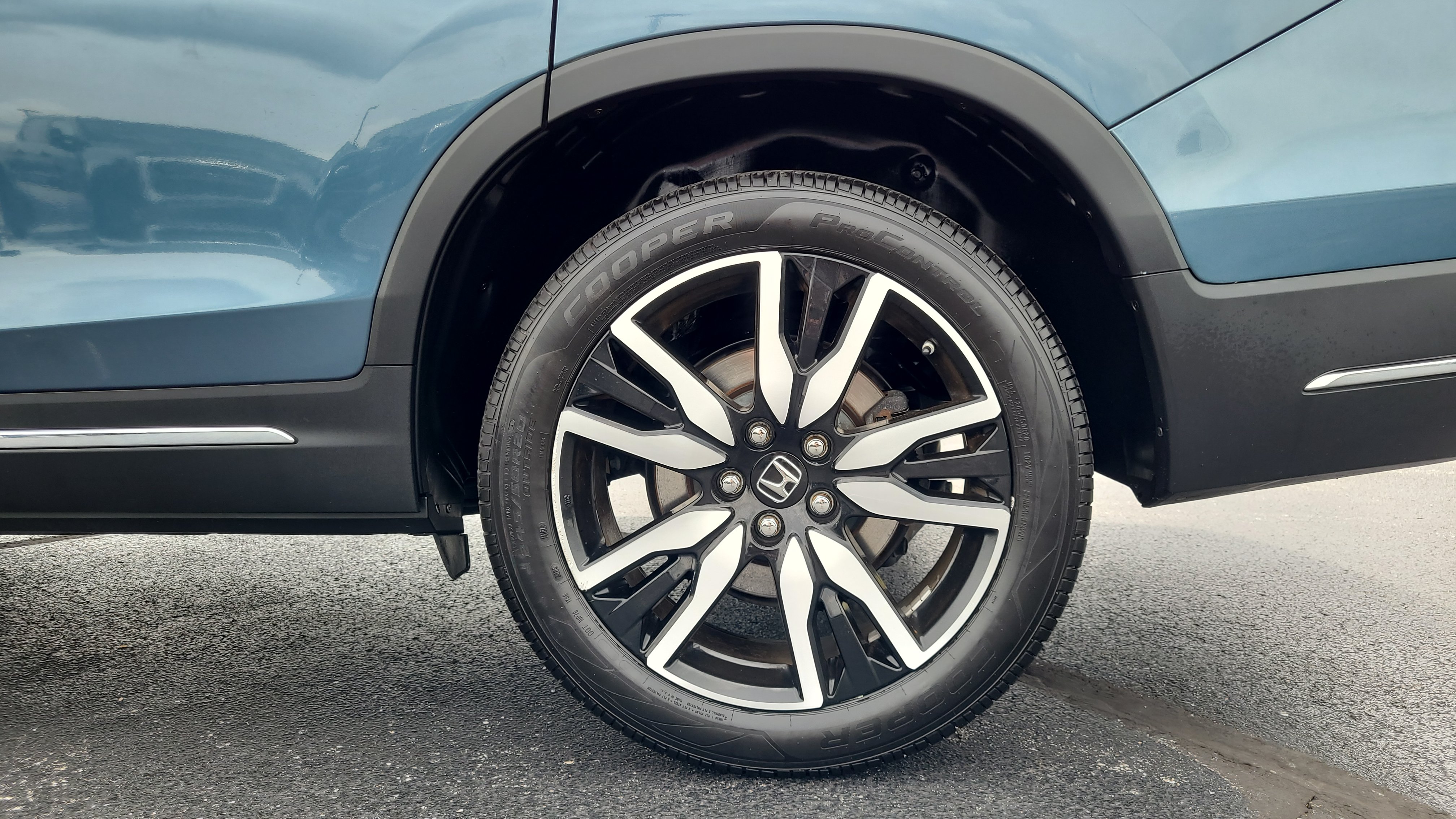 Used 2021 Honda Pilot Touring image 11