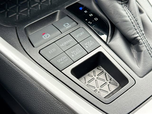 Used 2025 Toyota RAV4 XLE image 38