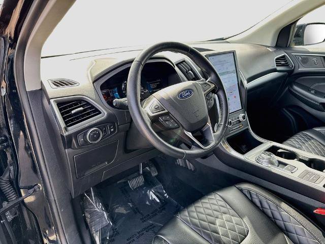 Certified 2024 Ford Edge Titanium AWD/4WD image 9
