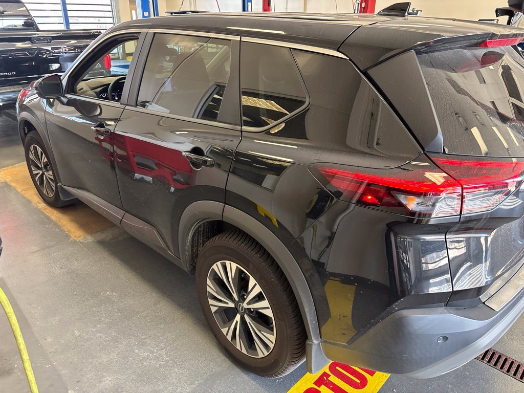 Used 2023 Nissan Rogue SV AWD/4WD image 7