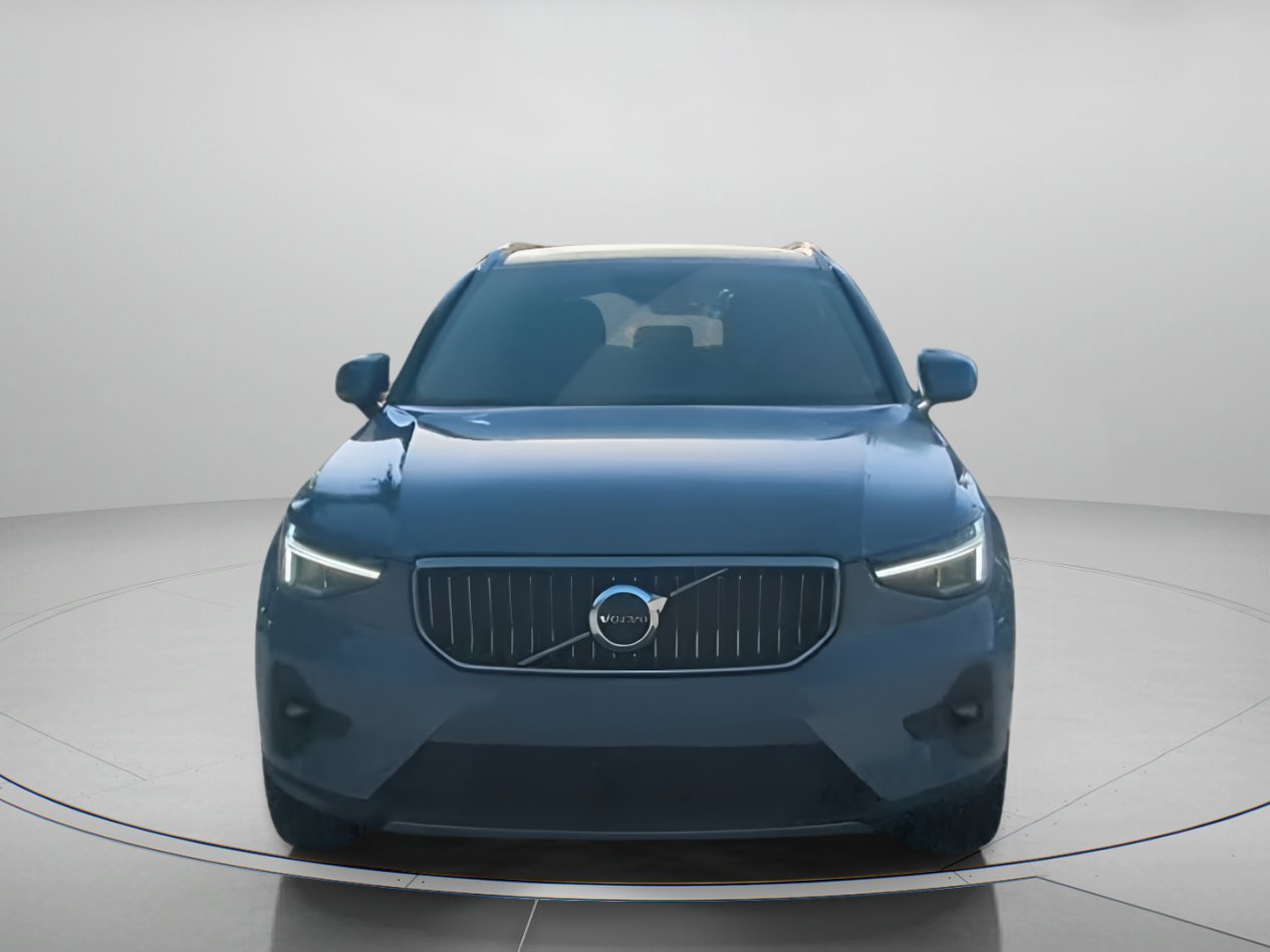 Used 2023 Volvo XC40 B5 Plus w/ Protection Package Premier image 39
