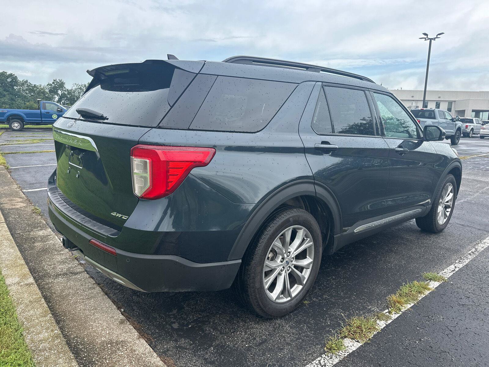 Certified 2024 Ford Explorer XLT w/ Equipment Group 202A AWD/4WD image 14