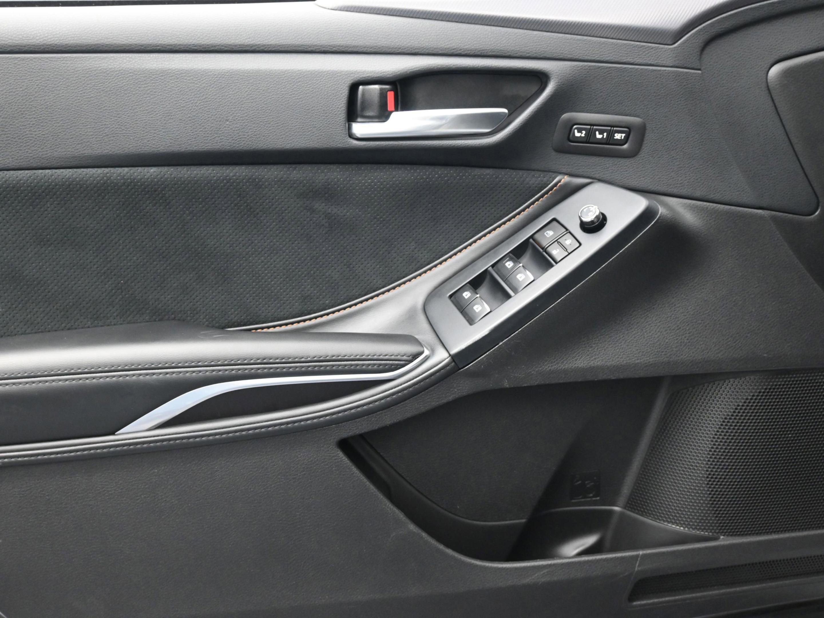 Used 2022 Toyota Avalon Touring image 41