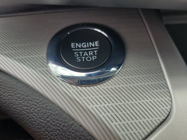 Certified 2022 Ford Explorer XLT w/ Equipment Group 202A image 28