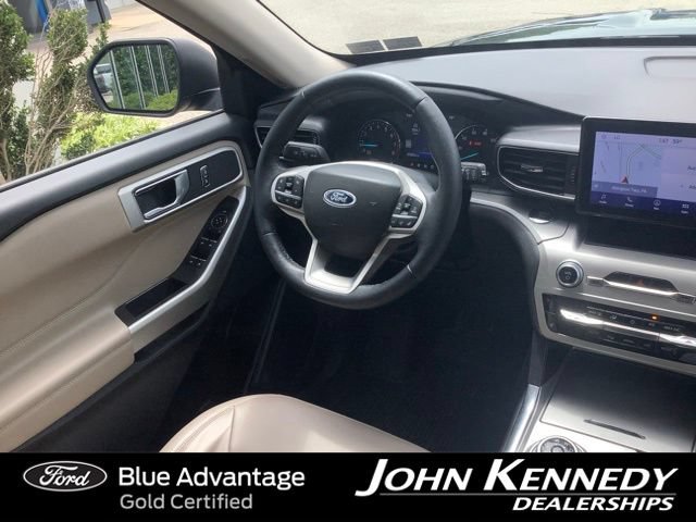 Certified 2022 Ford Explorer XLT w/ Equipment Group 202A AWD/4WD image 17