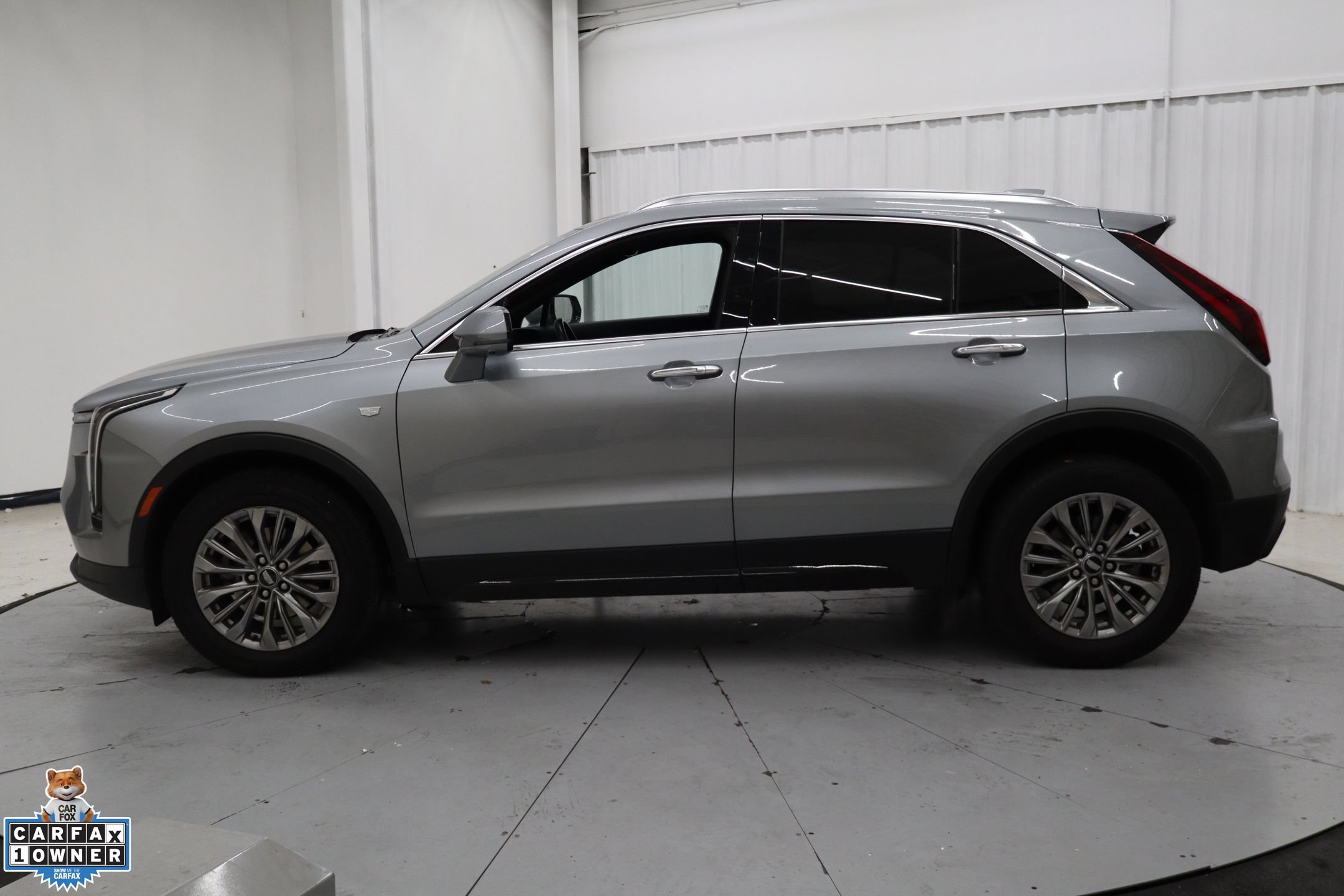Used 2025 Cadillac XT4 Premium Luxury FWD image 7