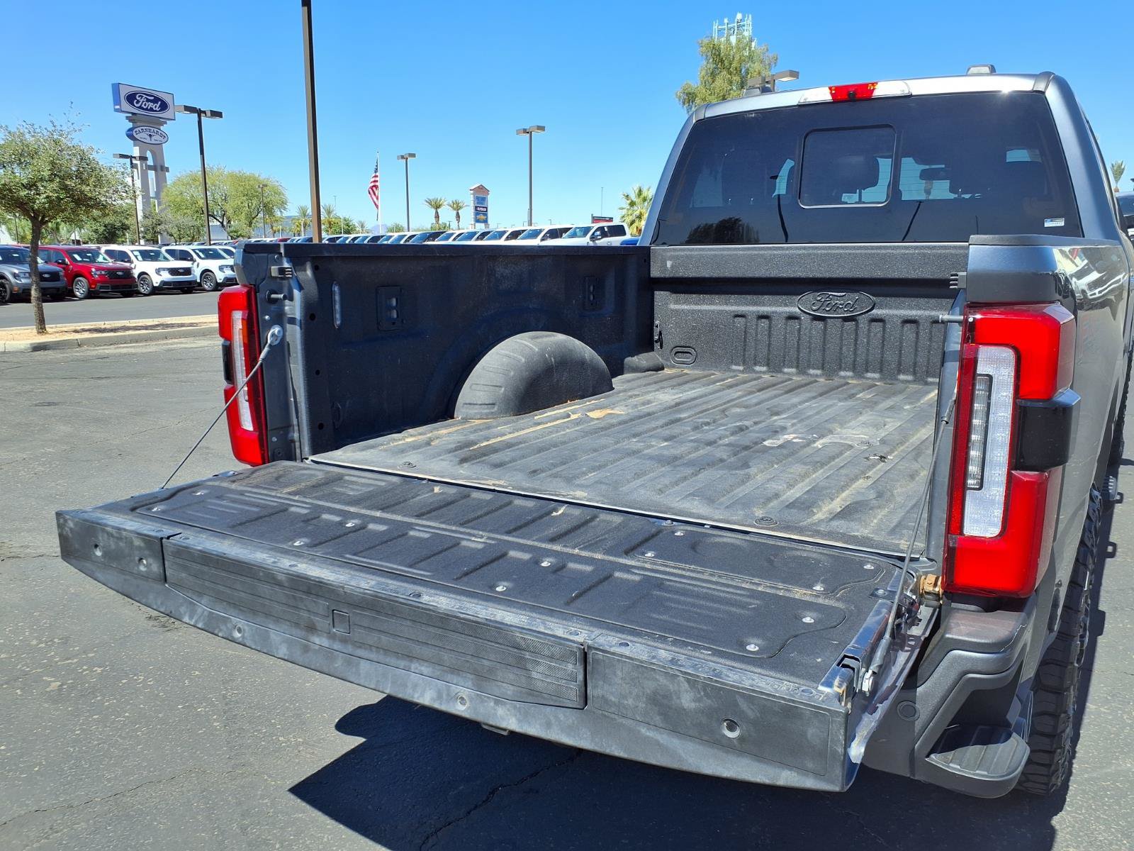 Certified 2024 Ford F350 Platinum w/ FX4 Off-Road Package AWD/4WD image 16