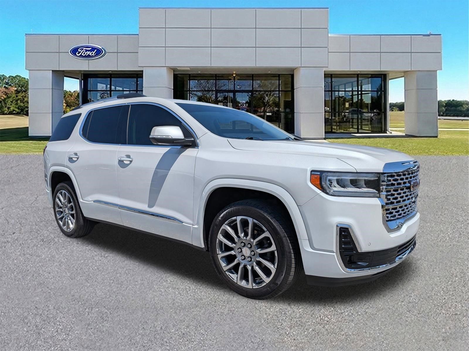 Used 2023 GMC Acadia Denali w/ Denali Ultimate Package AWD/4WD image 1