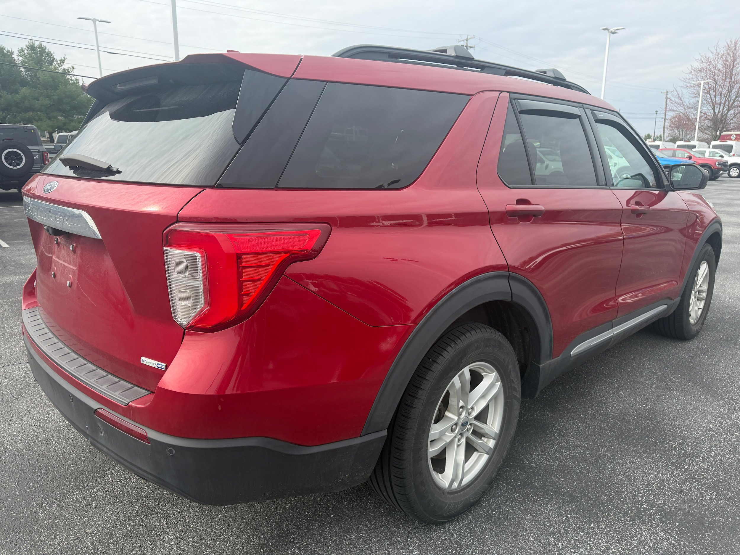 Certified 2020 Ford Explorer XLT w/ Comfort Package AWD/4WD image 3